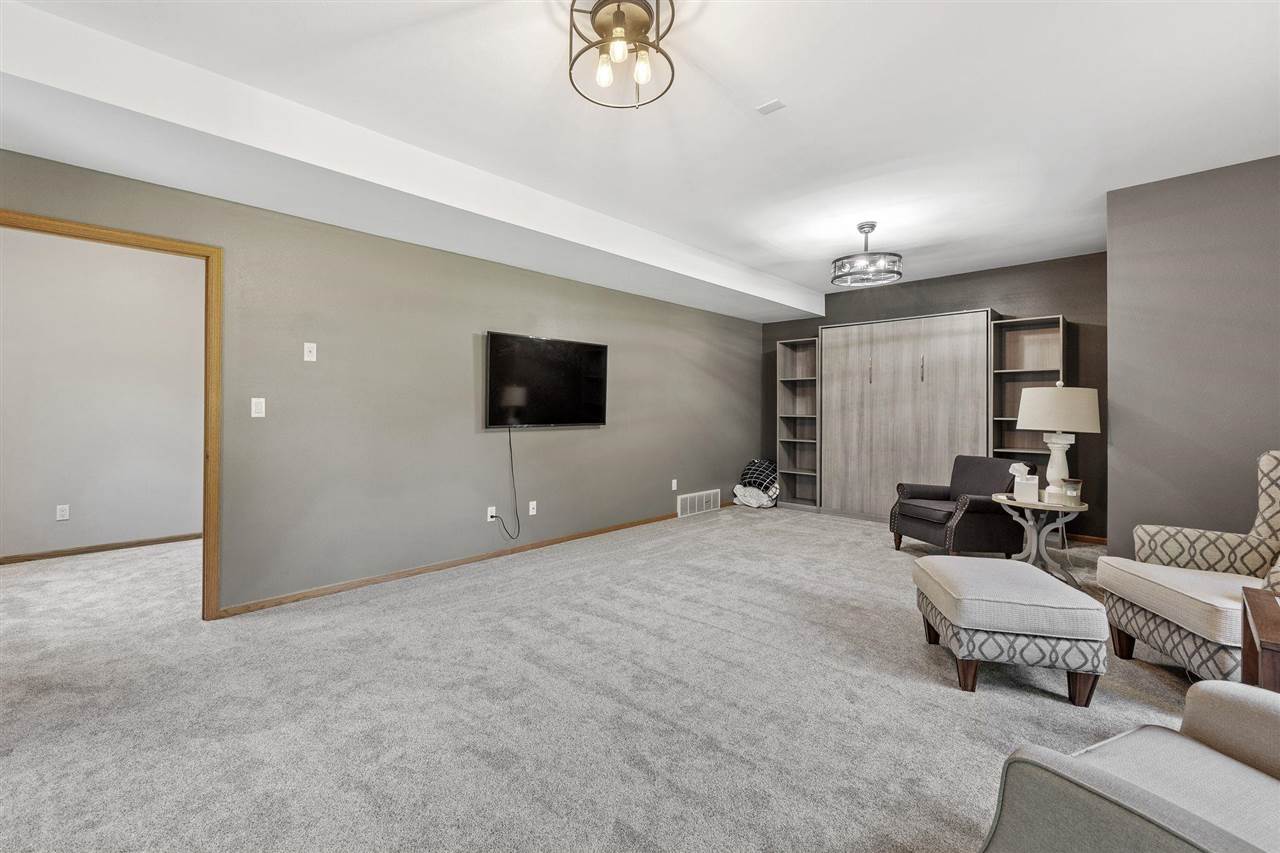 2332 E Washington Street Iowa City IA 52245