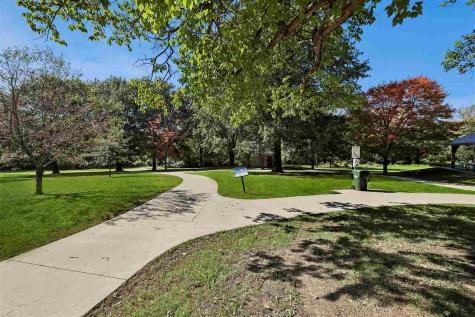 2129 Slagle Circle Iowa City IA 52246