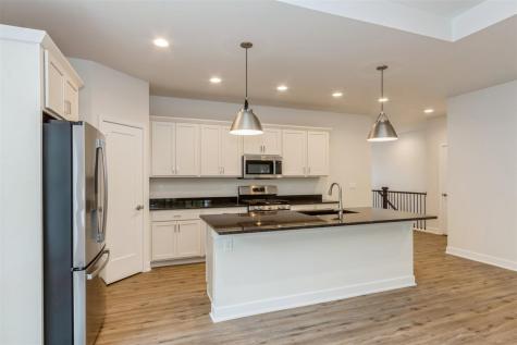 3100 Sunflower Street Ely IA 52227