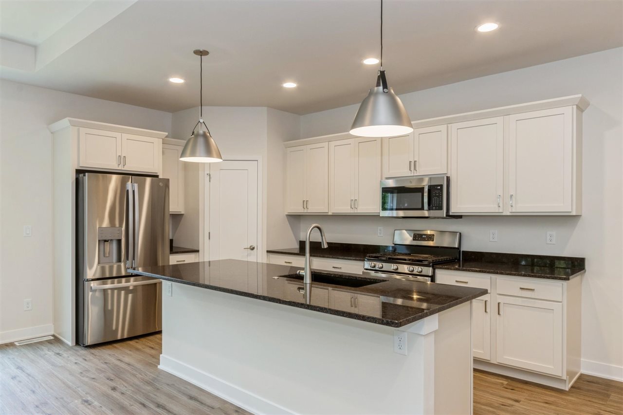 3100 Sunflower Street Ely IA 52227