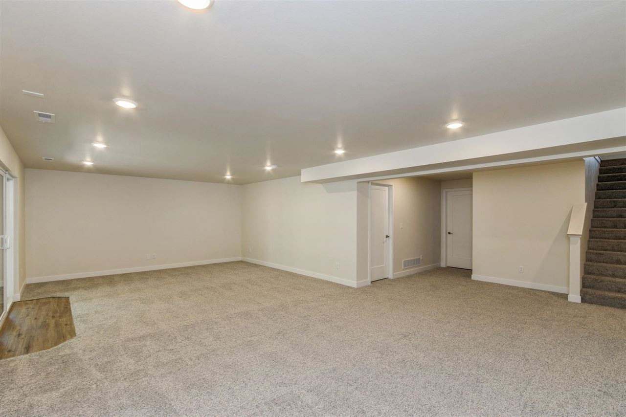 3100 Sunflower Street Ely IA 52227