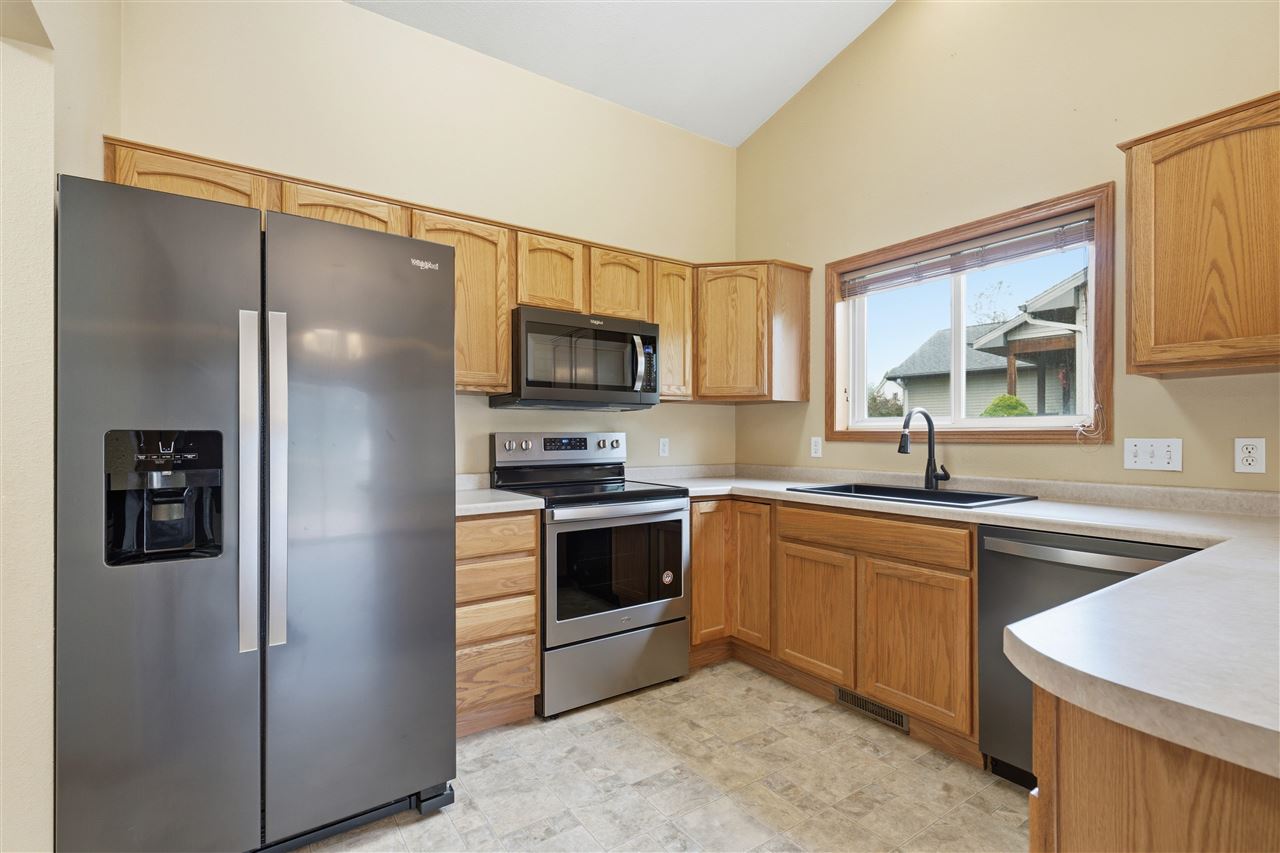 604 Redbird Run Tiffin IA 52340