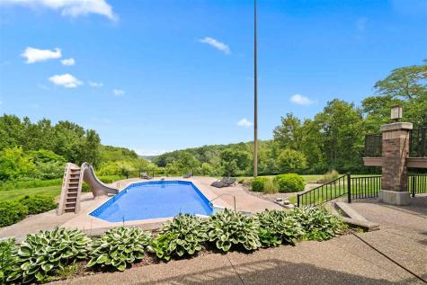 2310 NE Lakeridge Place North Liberty IA 52317