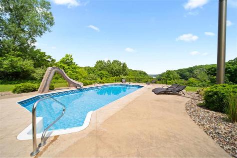 2310 NE Lakeridge Place North Liberty IA 52317