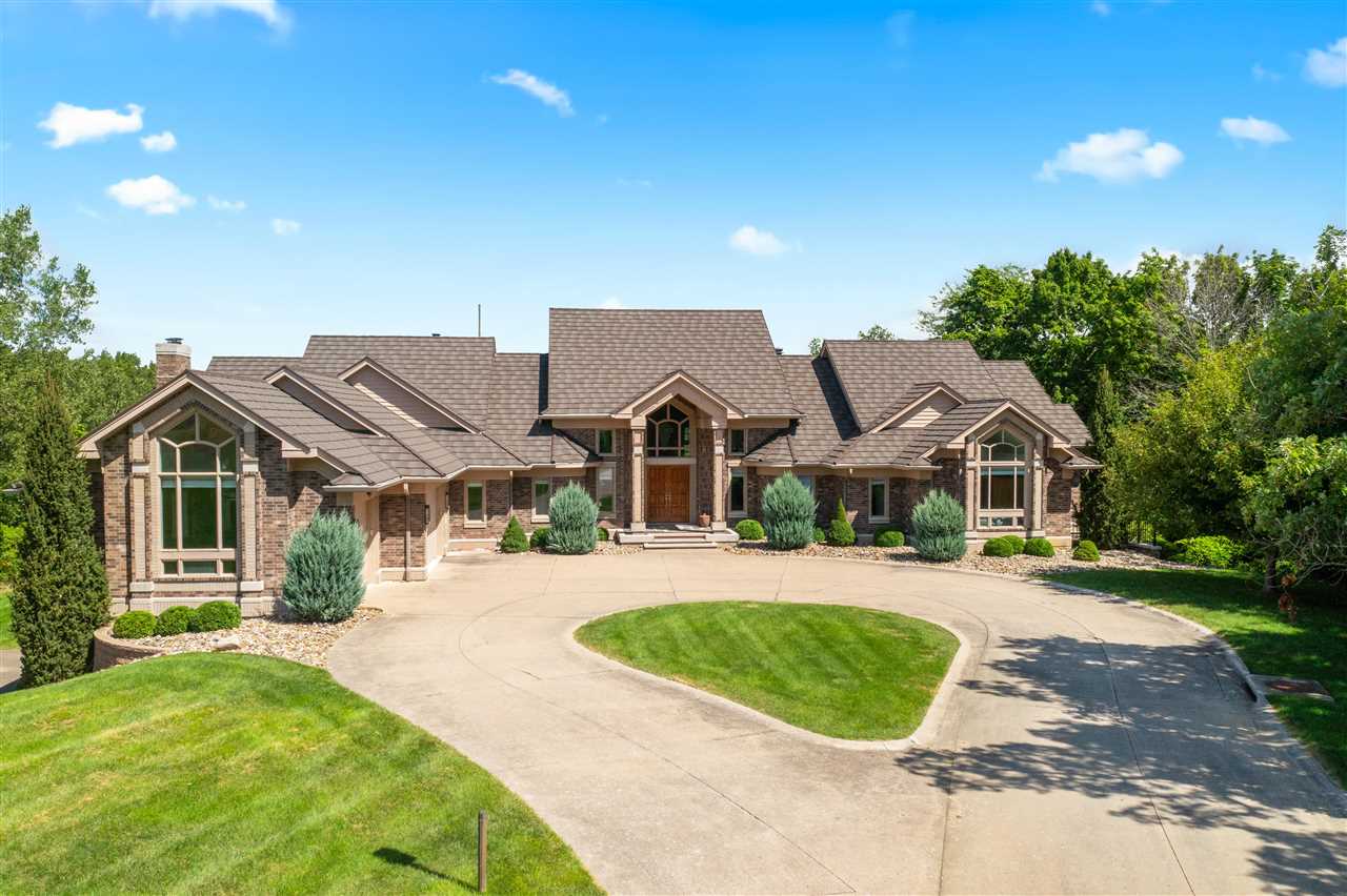 2310 NE Lakeridge Place North Liberty IA 52317