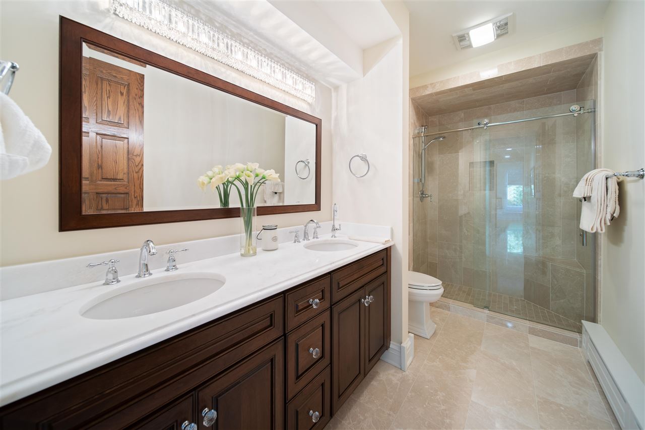 2310 NE Lakeridge Place North Liberty IA 52317