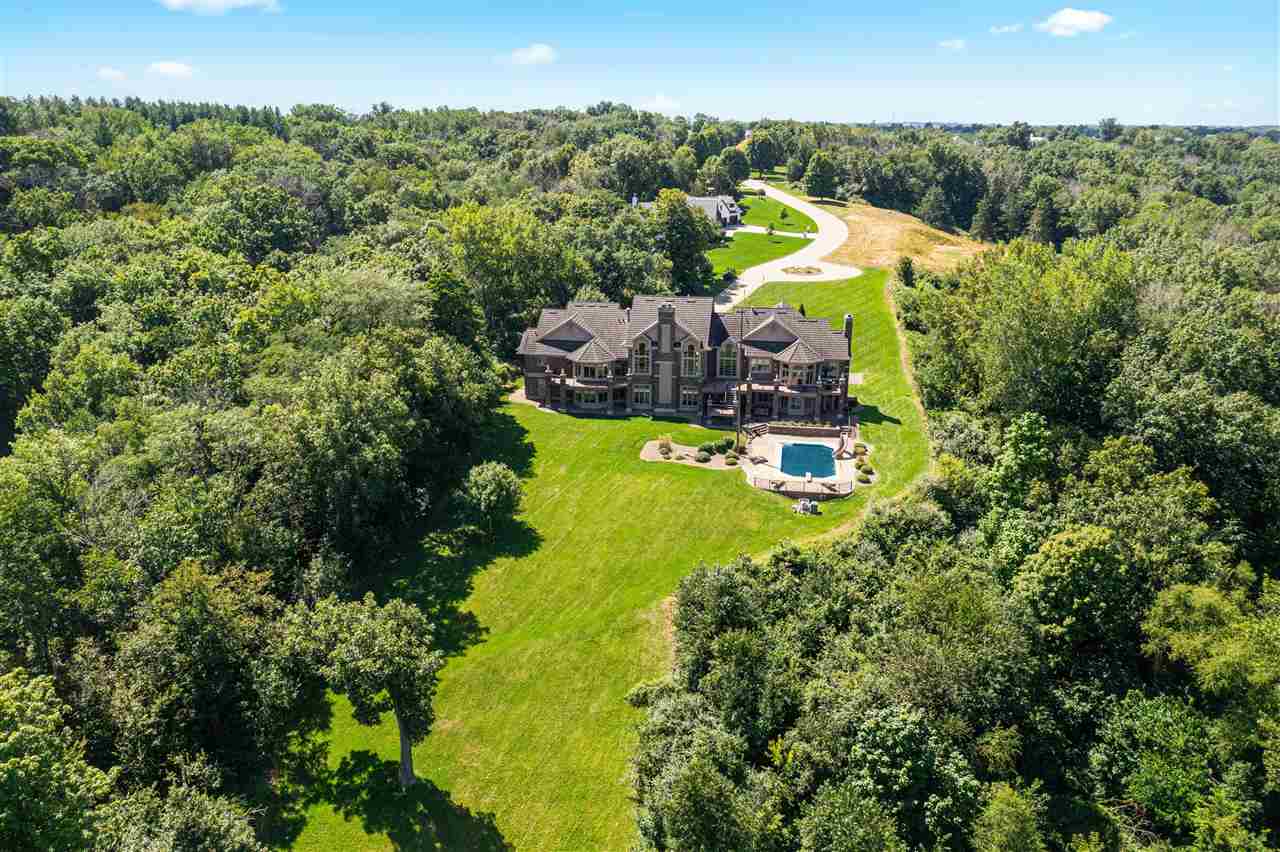 2310 NE Lakeridge Place North Liberty IA 52317