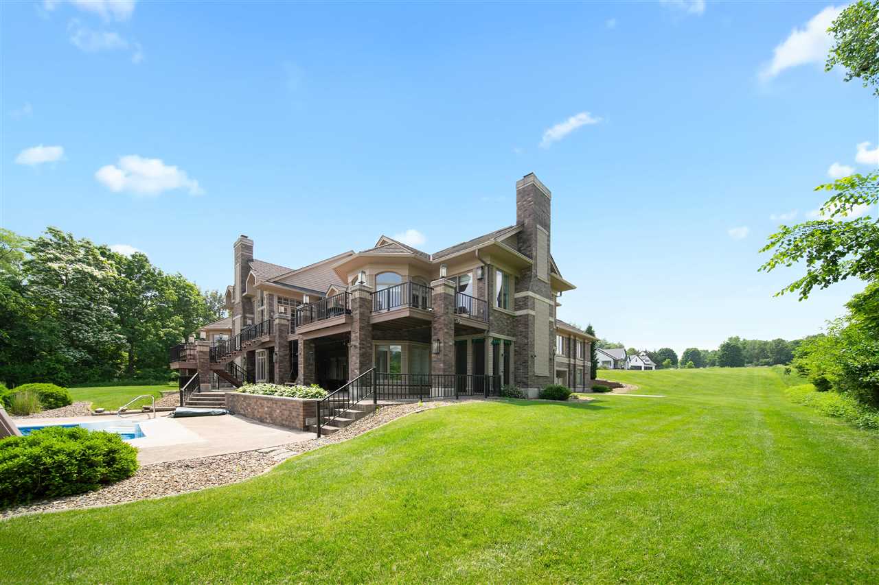 2310 NE Lakeridge Place North Liberty IA 52317