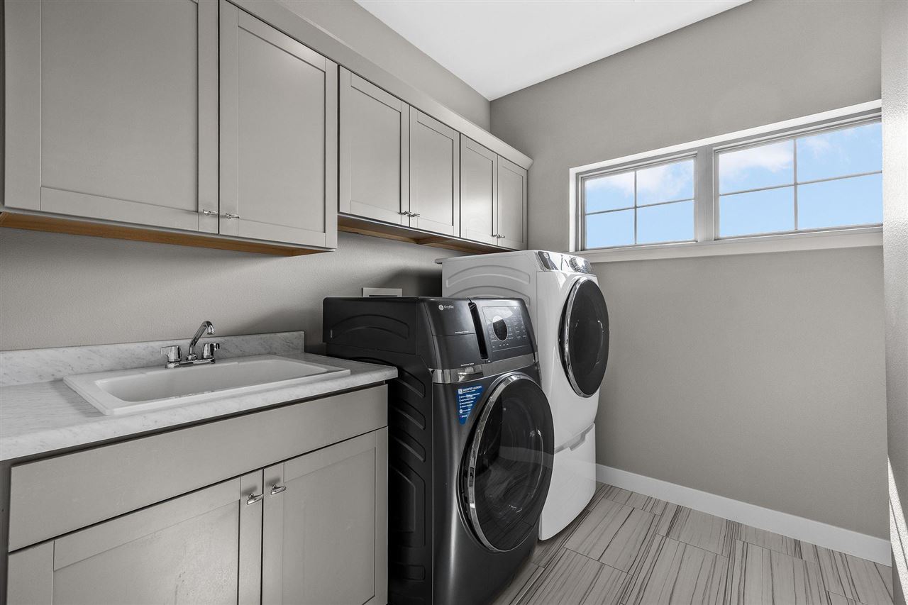 1030 Highland Park Avenue Coralville IA 52241
