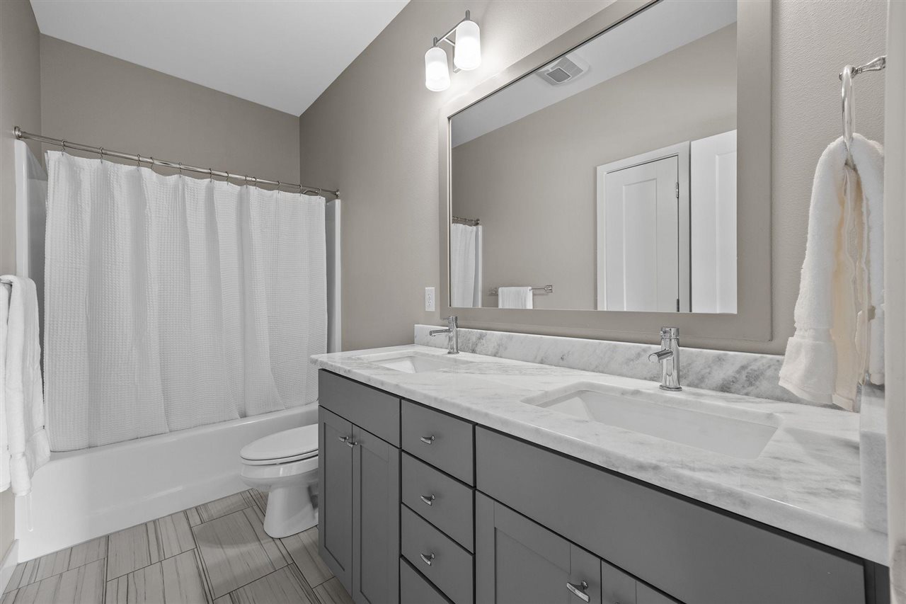 1030 Highland Park Avenue Coralville IA 52241