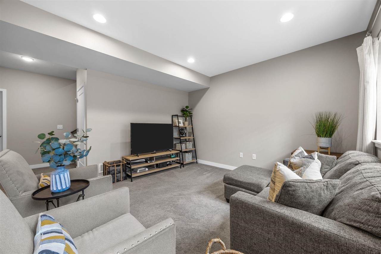 1030 Highland Park Avenue Coralville IA 52241