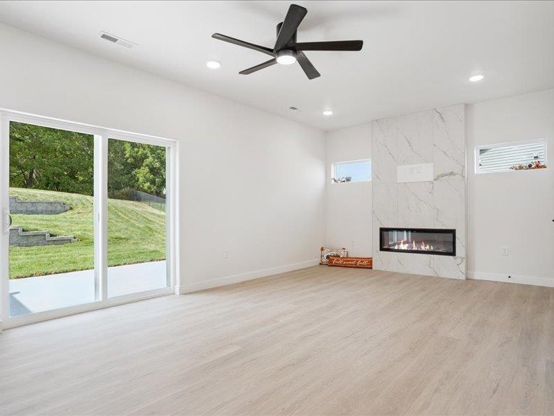 219 Eversull Lane Iowa City IA 52245