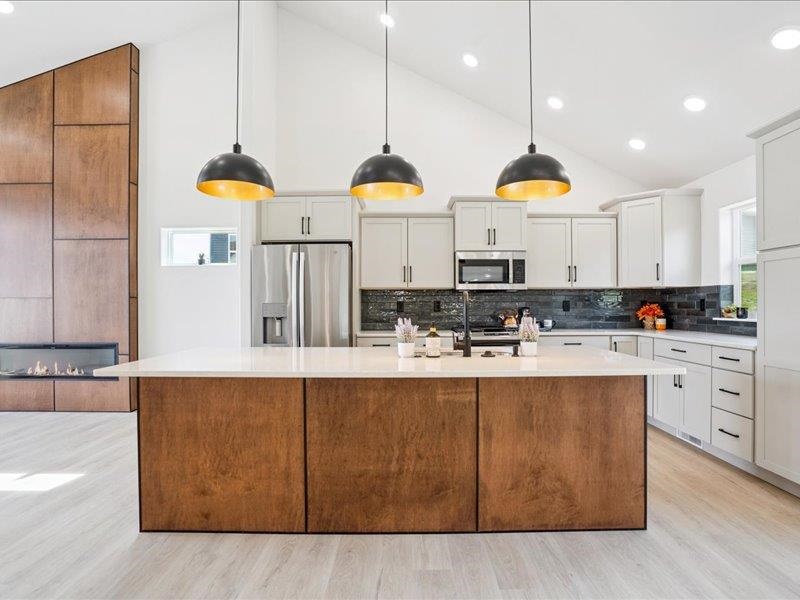 219 Eversull Lane Iowa City IA 52245