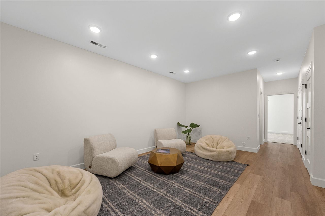 3014 Tommy Lane Coralville IA 52241