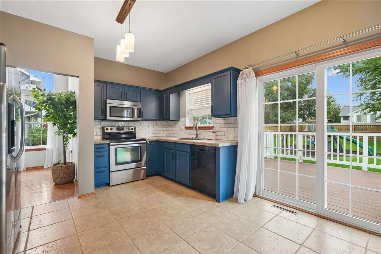 235 N 18th Avenue Hiawatha IA 52233