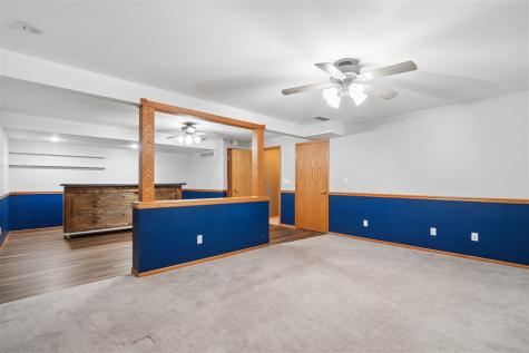 235 N 18th Avenue Hiawatha IA 52233