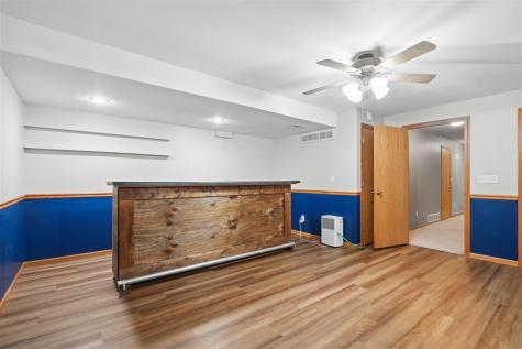 235 N 18th Avenue Hiawatha IA 52233
