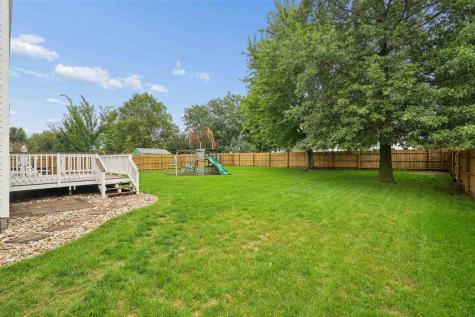 235 N 18th Avenue Hiawatha IA 52233