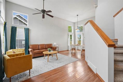 235 N 18th Avenue Hiawatha IA 52233