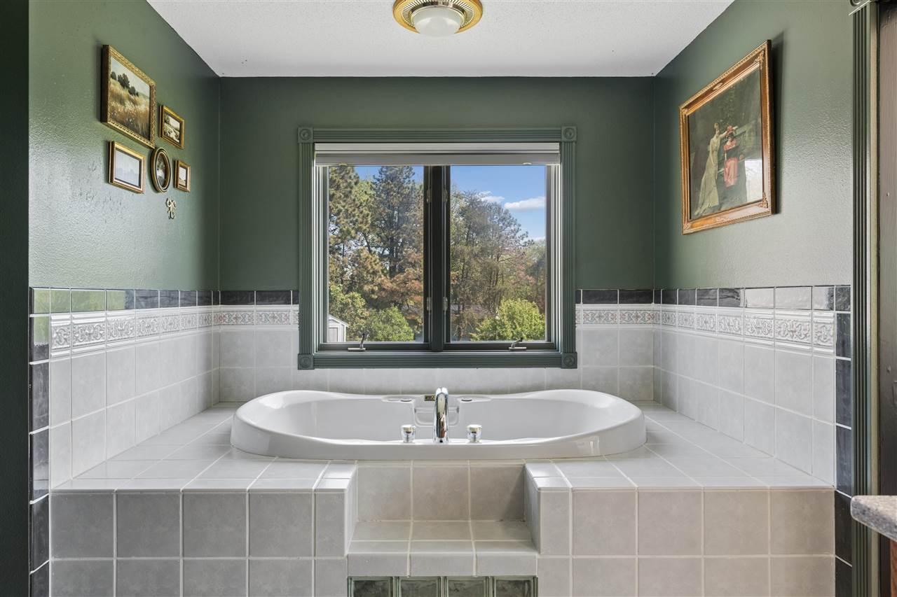 3313 Cedar Hill Drive Solon IA 52333