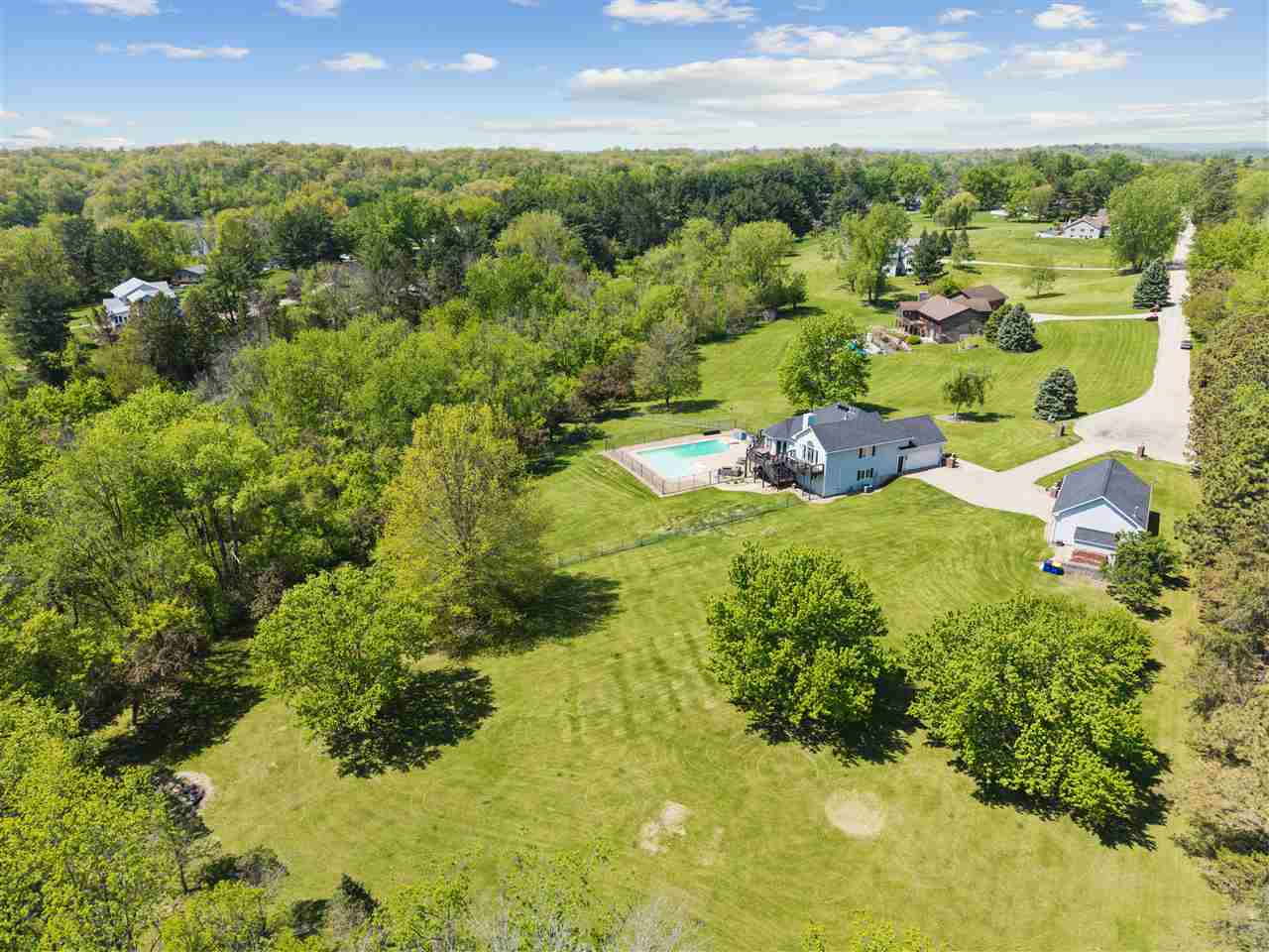 3313 Cedar Hill Drive Solon IA 52333
