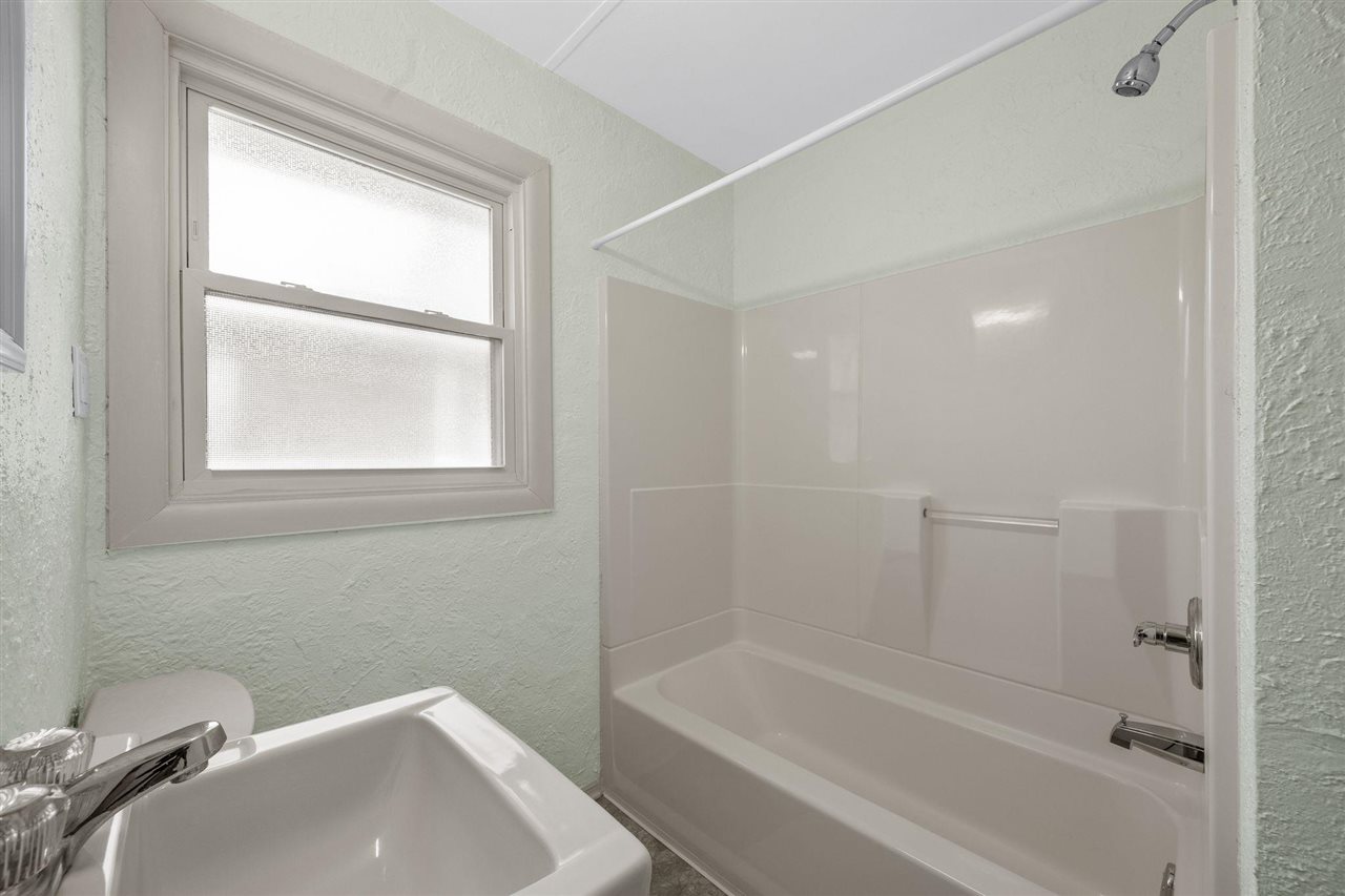 528 Beldon Avenue Iowa City IA 52246