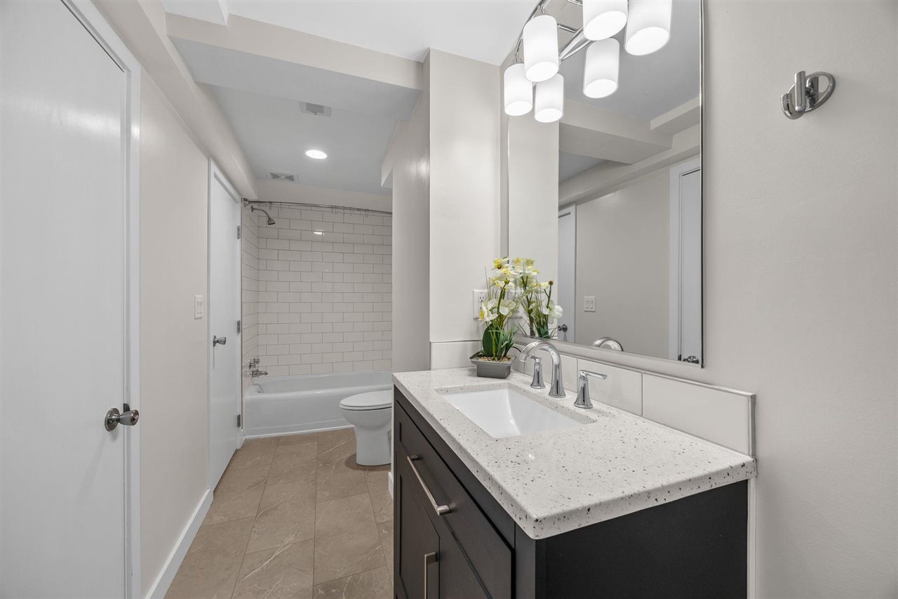 528 Beldon Avenue Iowa City IA 52246