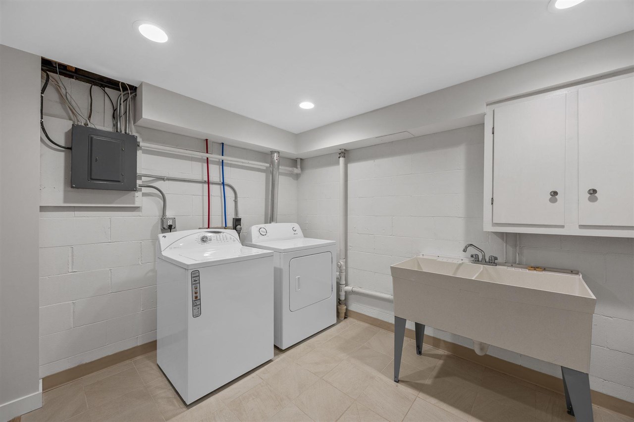 528 Beldon Avenue Iowa City IA 52246
