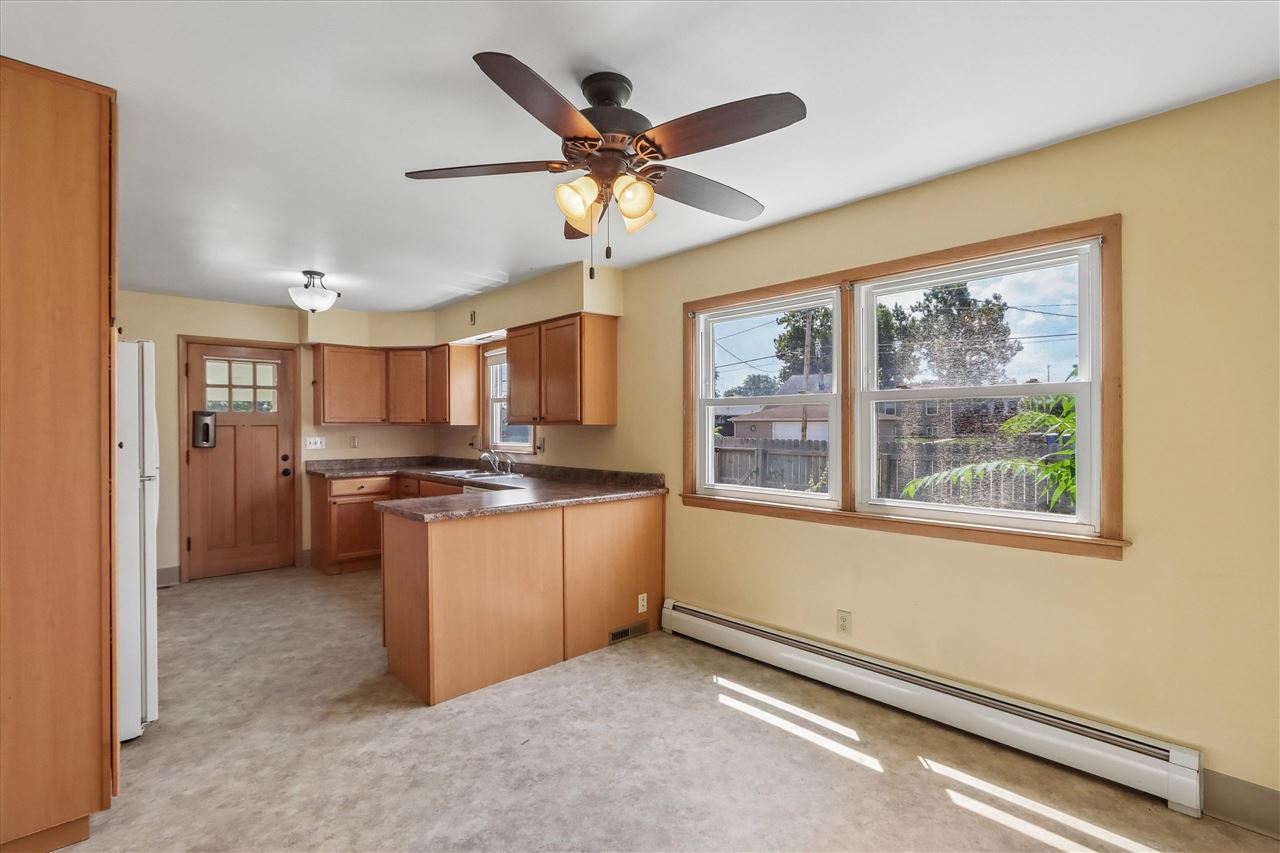 809 18th Avenue SW Cedar Rapids IA 52404