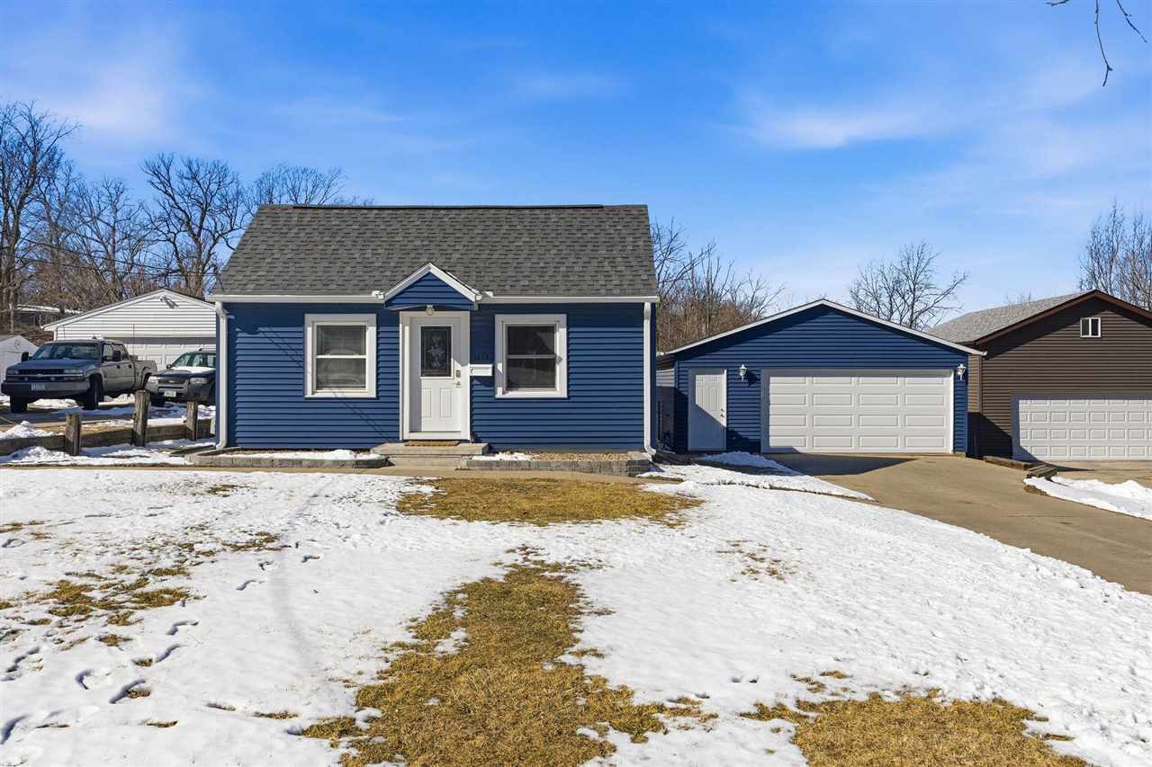 1217 Memorial Drive SE Cedar Rapids IA 52403