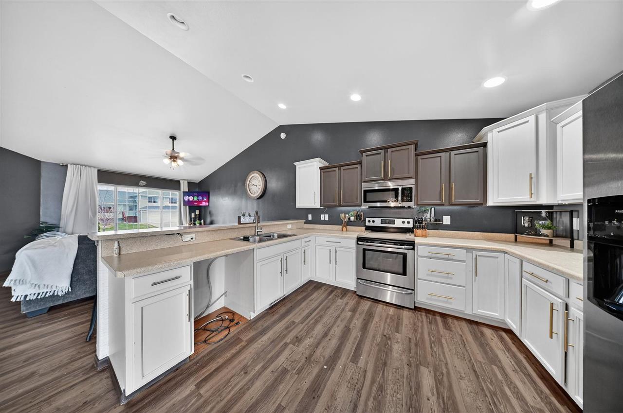 1545 Vesti Lane Iowa City IA 52240