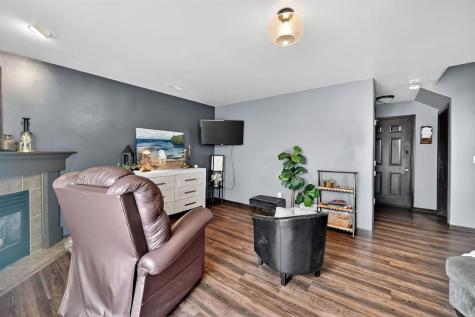 1545 Vesti Lane Iowa City IA 52240