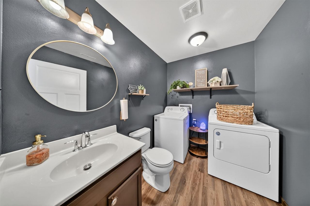 1545 Vesti Lane Iowa City IA 52240