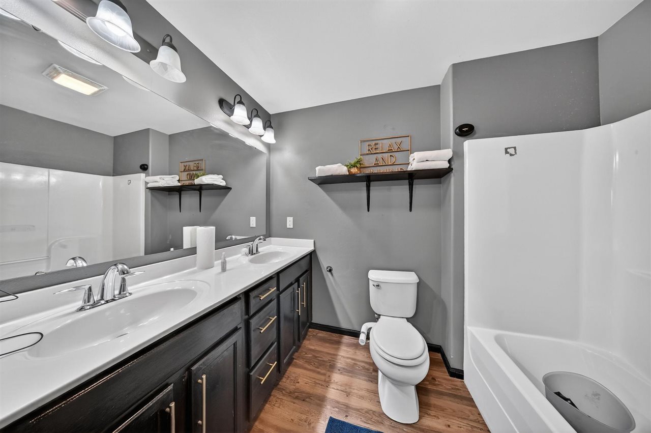 1545 Vesti Lane Iowa City IA 52240