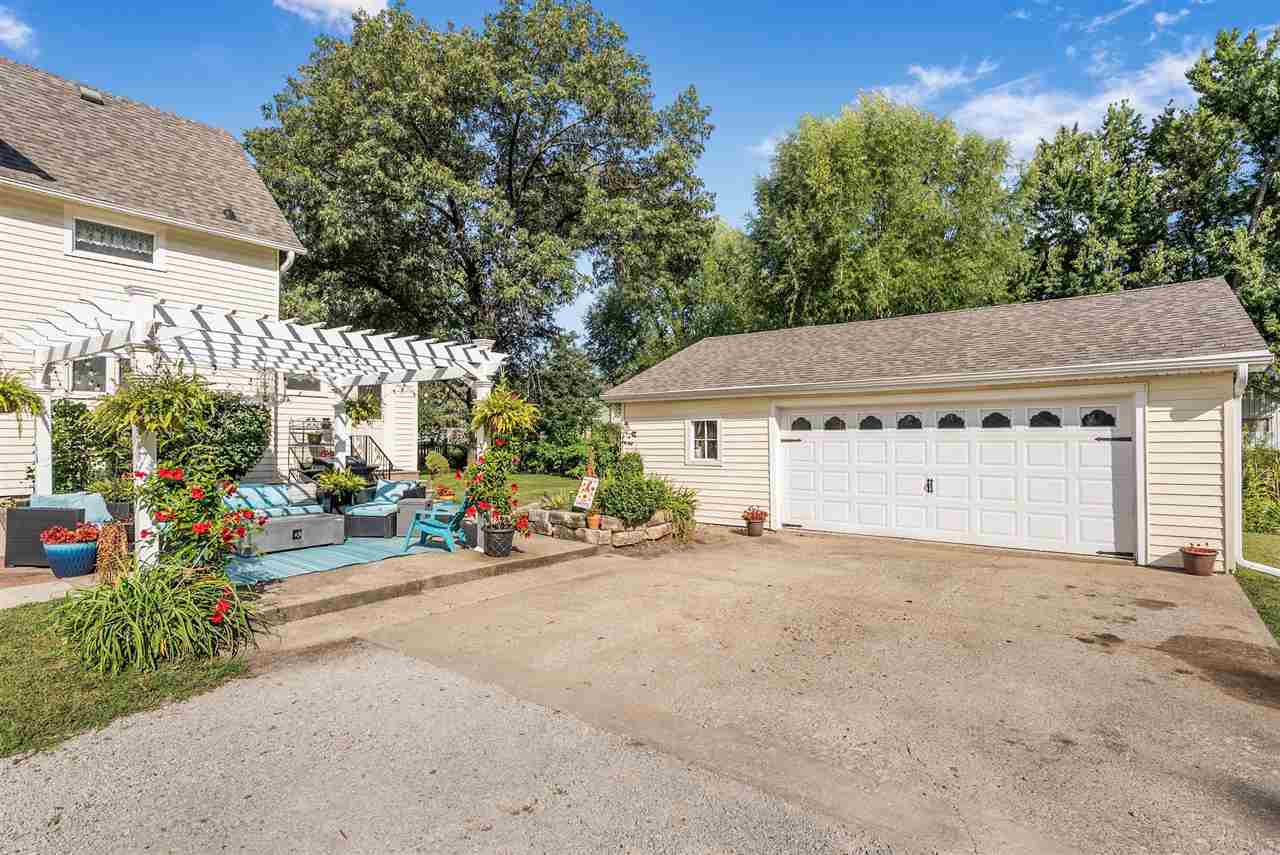 109 W 6th Street Wilton IA 52778