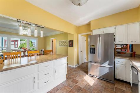 109 W 6th Street Wilton IA 52778