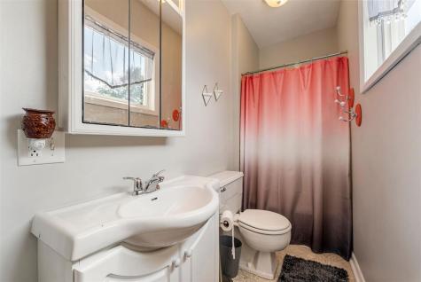 109 W 6th Street Wilton IA 52778