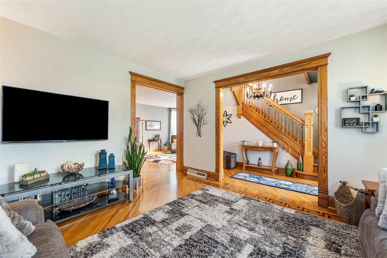 109 W 6th Street Wilton IA 52778