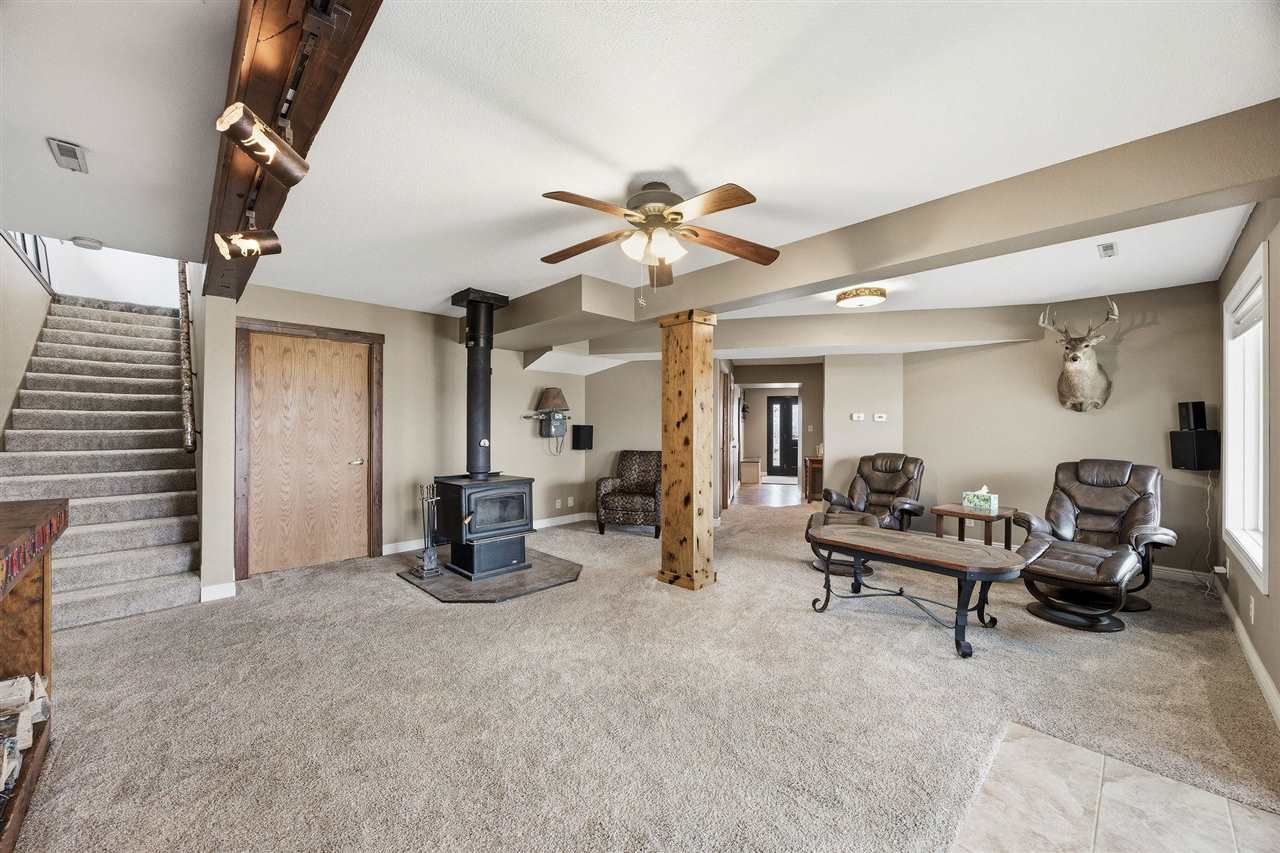 301 Lake View Drive NE Solon IA 52333