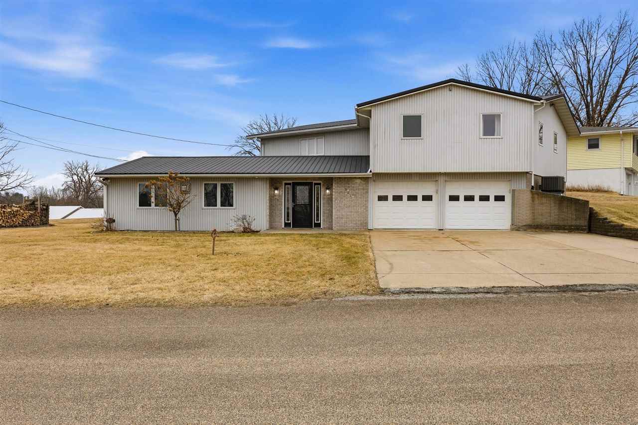 301 Lake View Drive NE Solon IA 52333