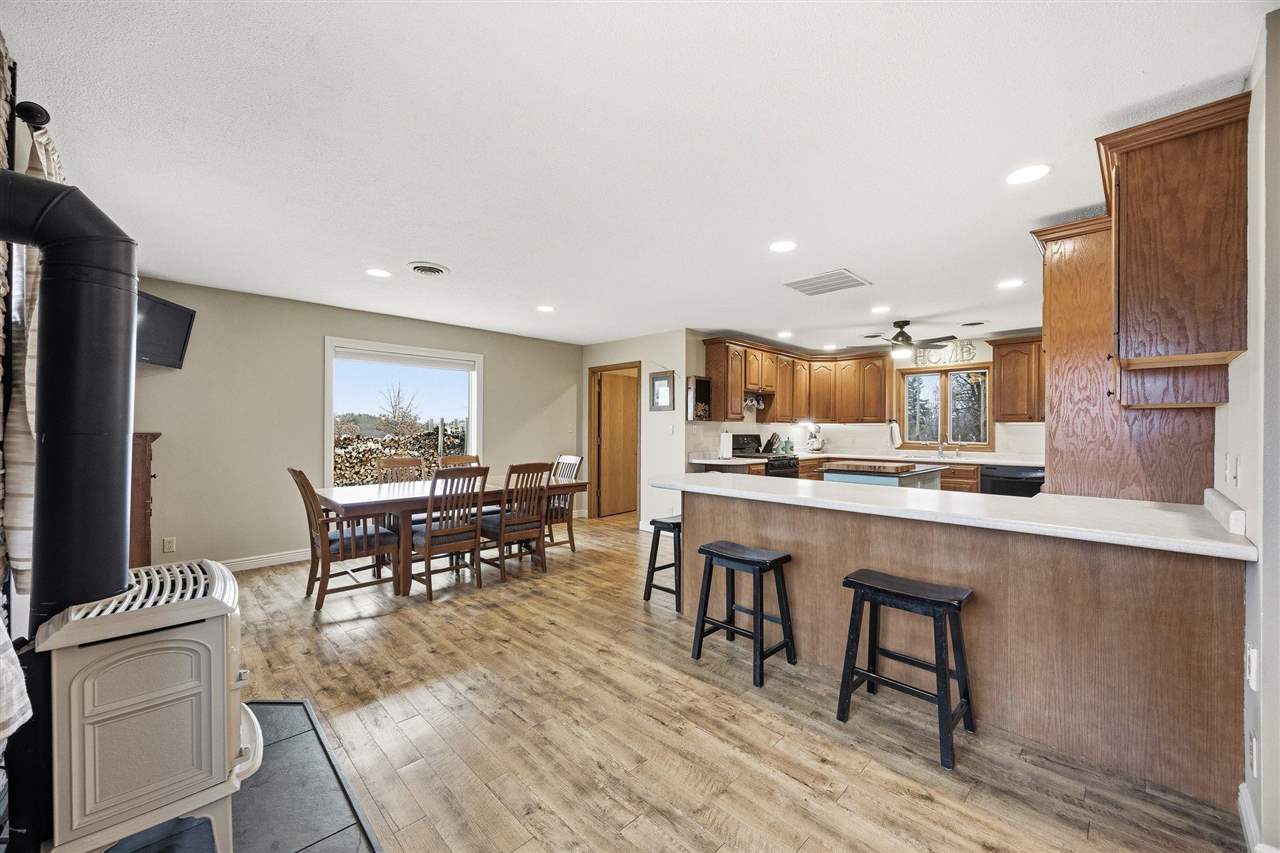 301 Lake View Drive NE Solon IA 52333