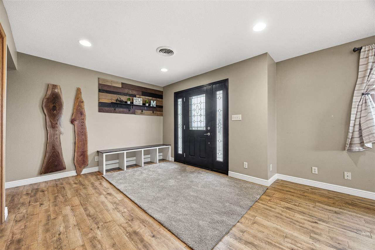301 Lake View Drive NE Solon IA 52333