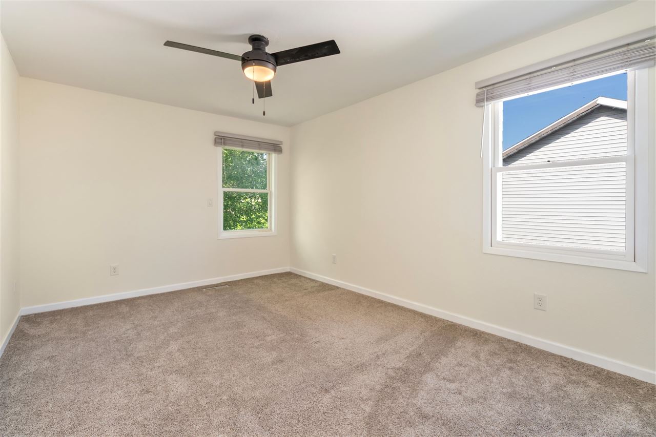 615 W Sovers Street Solon IA 52333