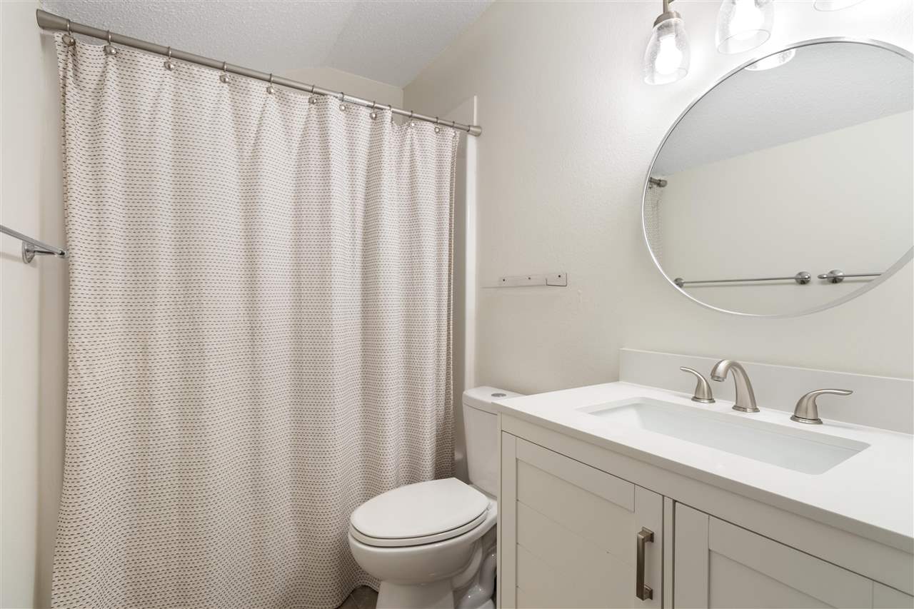 615 W Sovers Street Solon IA 52333
