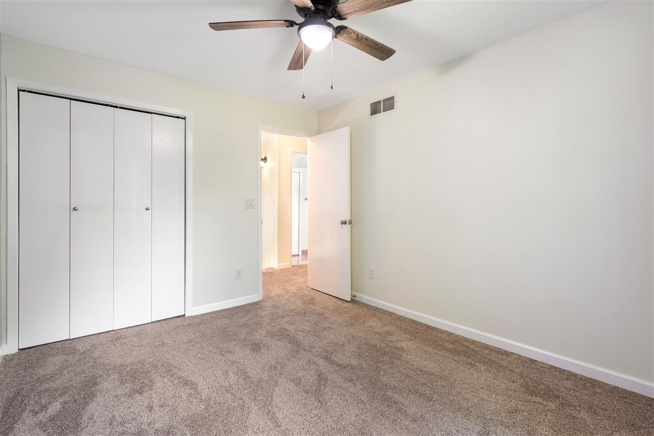 615 W Sovers Street Solon IA 52333