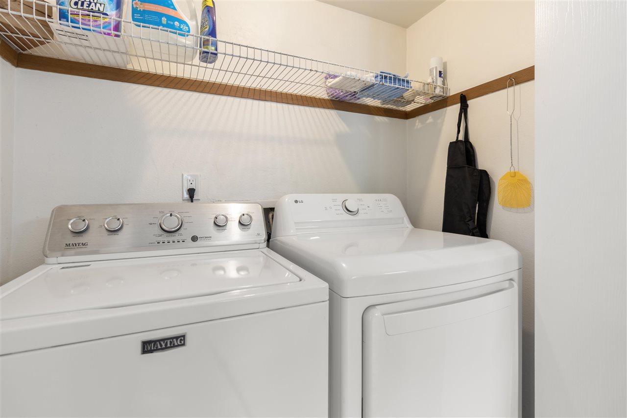 615 W Sovers Street Solon IA 52333