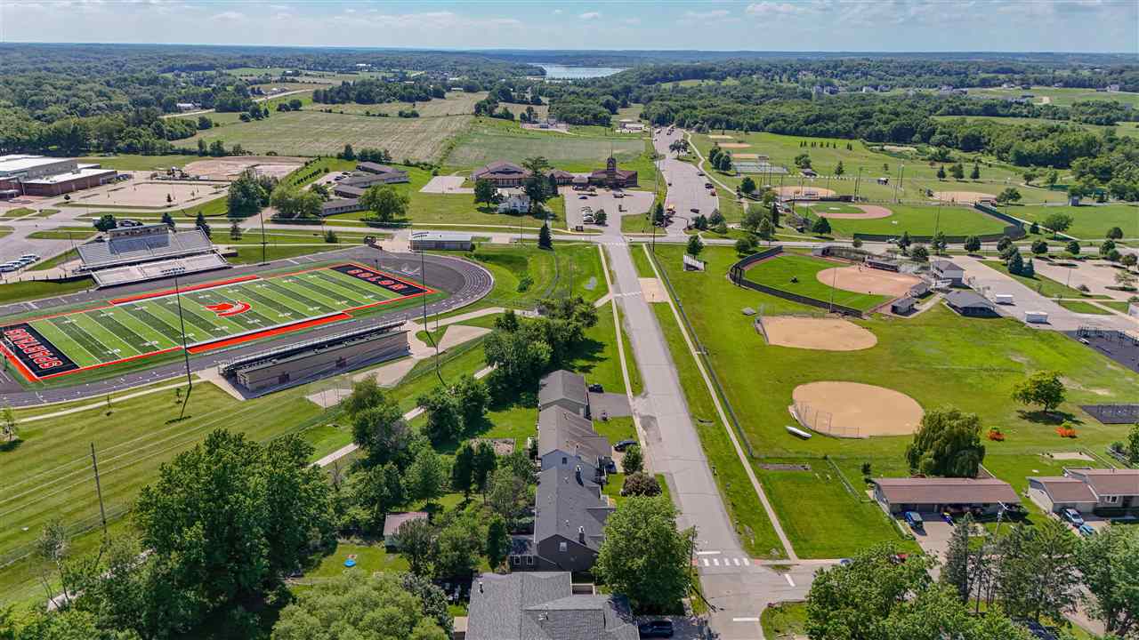 615 W Sovers Street Solon IA 52333
