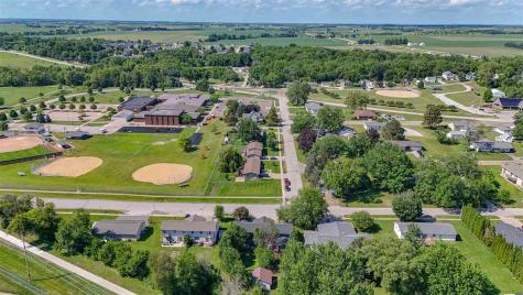 615 W Sovers Street Solon IA 52333