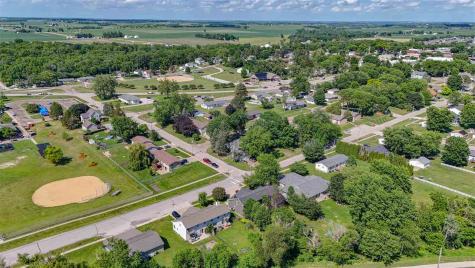 615 W Sovers Street Solon IA 52333