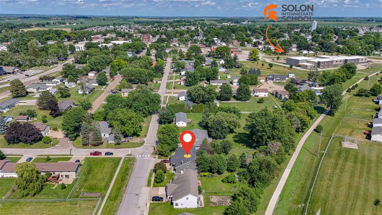 615 W Sovers Street Solon IA 52333